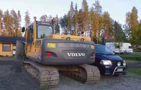 17 Niskanen Services Oy Kaivinkonetyöt Traktorityöt Kuljetukset Ari Niskanen Gsm 044 5545 456 www.niskanenservices.fi Vääräkoskentie 14 90900 Kiiminki Pitäähän kaupassa sentään ravintola olla.
