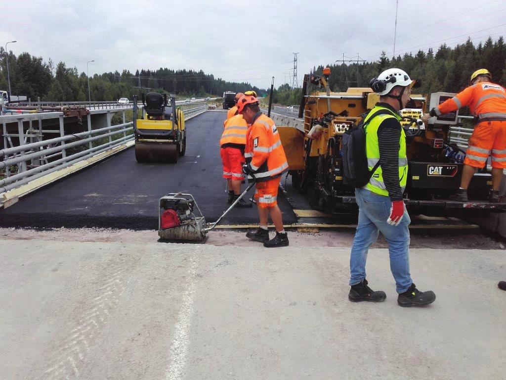 0 ja suojauksen materiaalivaatimukset kohdassa 42320.1. Eristyksen suojausmenetelmä valitaan ohjeen Täydentäviä ohjeita siltojen suunnitteluun mukaan /10/.