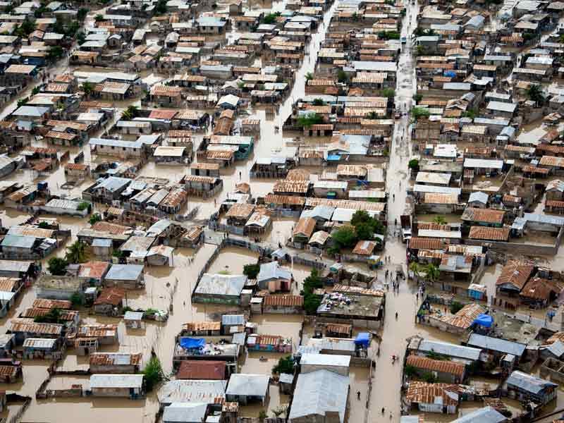 Globaaleja haasteita: esimerkki Tulvissa noin 25 000 kuollutta/a Vesihuollon puutteen vuoksi