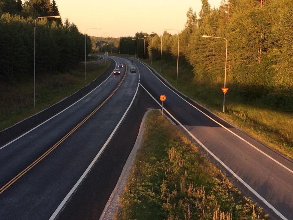 Kuntoarvojen mittaaminen erilaisissa tien poikkileikkauksissa Yksi- ja kaksiajorataiset tiet