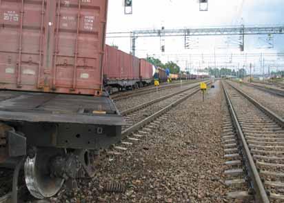 Figure 1. The location of the freight train when it came to a halt, following the derailment. Kuva 2. Näkymä junan katkeamakohdasta kulkusuuntaan. Veturi pysähtyi matkustajalaiturin kohdalle. Bild 2.