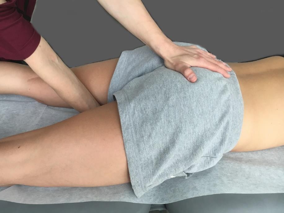 27 muassa niskakipuna, triggerpisteiden muodostumisena sekä lapaluun liikekontrollihäiriönä. (Courtney 2009, 79.) 9 Fysioterapia pallean toimintahäiriön hoidossa 9.