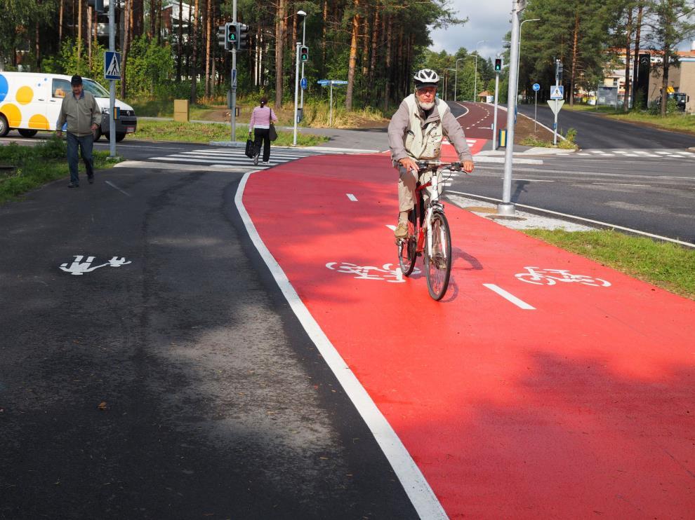 Pyöräilyn olosuhteet Suomen kunnissa Selvityksen alustavia tuloksia ja vertailua 2010-2018 Velo-city -jälkiseminaari