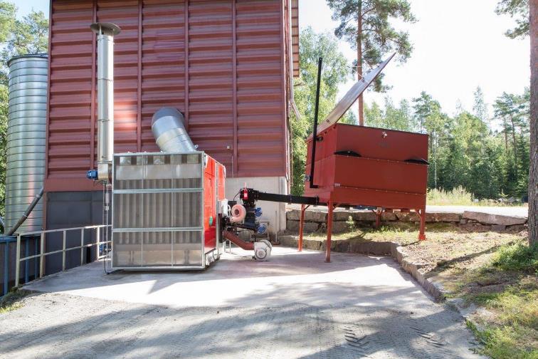 Biouuni Tehokasta ja edullista lämpöä biopolttoaineilla Nyt myös Alipaineisena Kaksi uunimallia 400-800kW ja 1200-1600kW Kuivatuslämpö max.