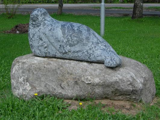 GEOTECHNICAL REPORT 11 Ringed seal carved in Savonranta soapstone.