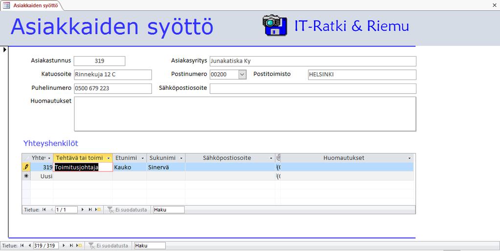 Tiedon syöttö lomakkeen avulla Harjoitustiedosto: Asiakasrekisteri-2016.accdb Napsauttamalla Lomakenäkymä (Form View) -painiketta pääset syöttämään tietoa tietokantaan.