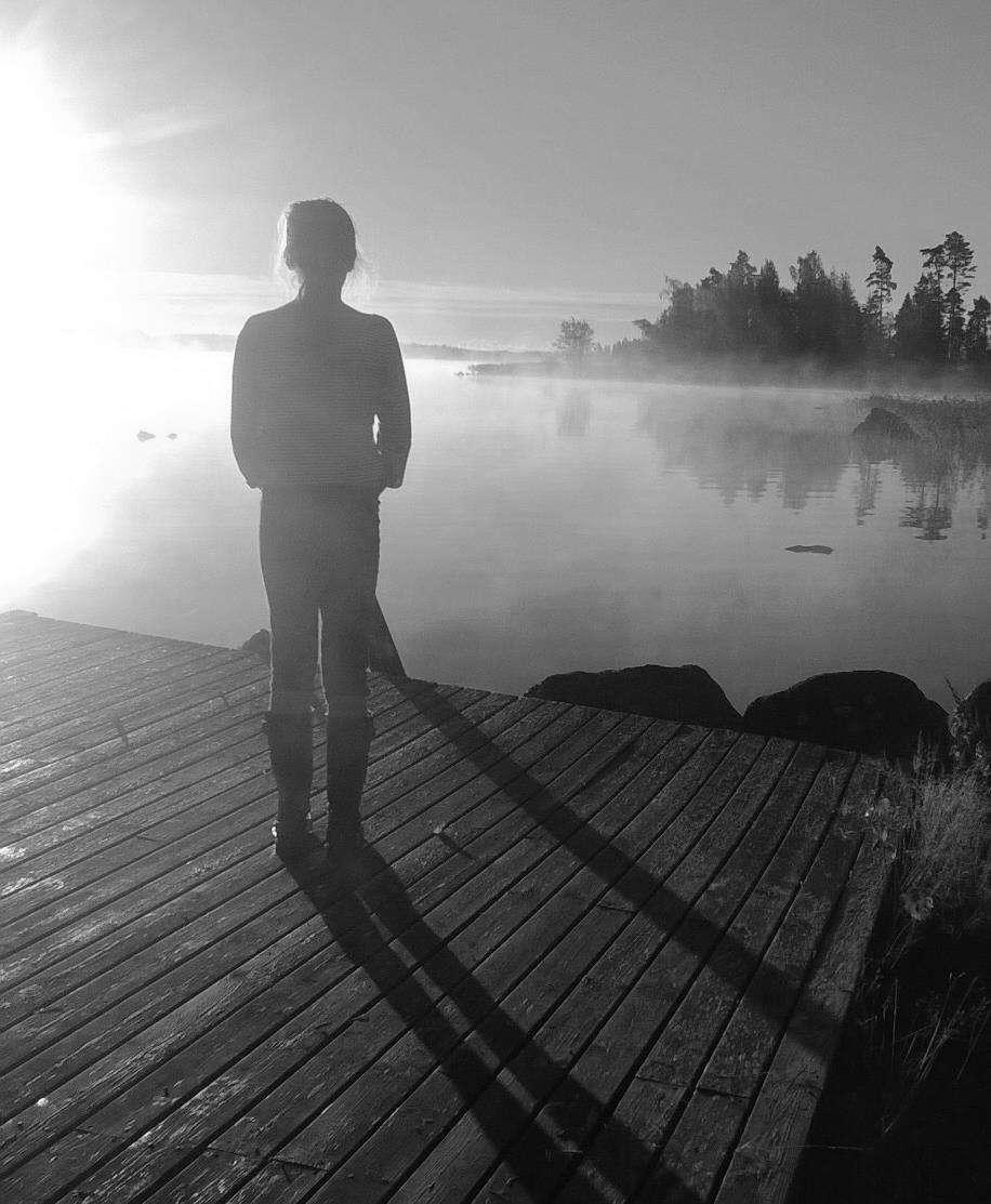 Tunteista itsetuntemukseen Tunteet sellaisenaan eivät ole hyviä tai huonoja. Myönteistä tai kielteistä tunteissa on se, mihin ja miten tunnevoimaa käyttää.