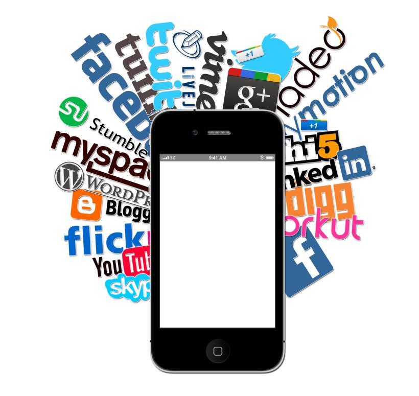 Sosiaalinen media Suuri osa viestinnästä tapahtuu nykyään verkossa Internetin ja sosiaalisen median käyttöä voidaan pitää merkittävänä kansalaistaitona ja osana yleissivistystä Internetin