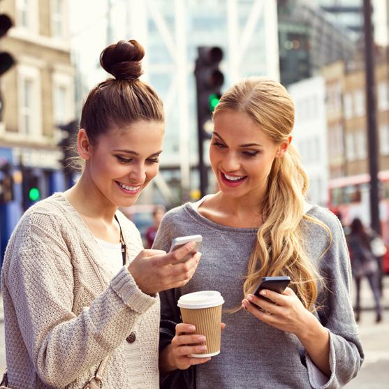 HENKILÖSTÖKOKEMUKSEN KEHITTÄMISTÄ ASIAKASKOKEMUKSEN HYVÄKSI Jos asiakaspalveluun panostamisessa on trendinä investoida teknologian ohella myös valmennukseen ja oppimiseen, on nousevaa trendiä