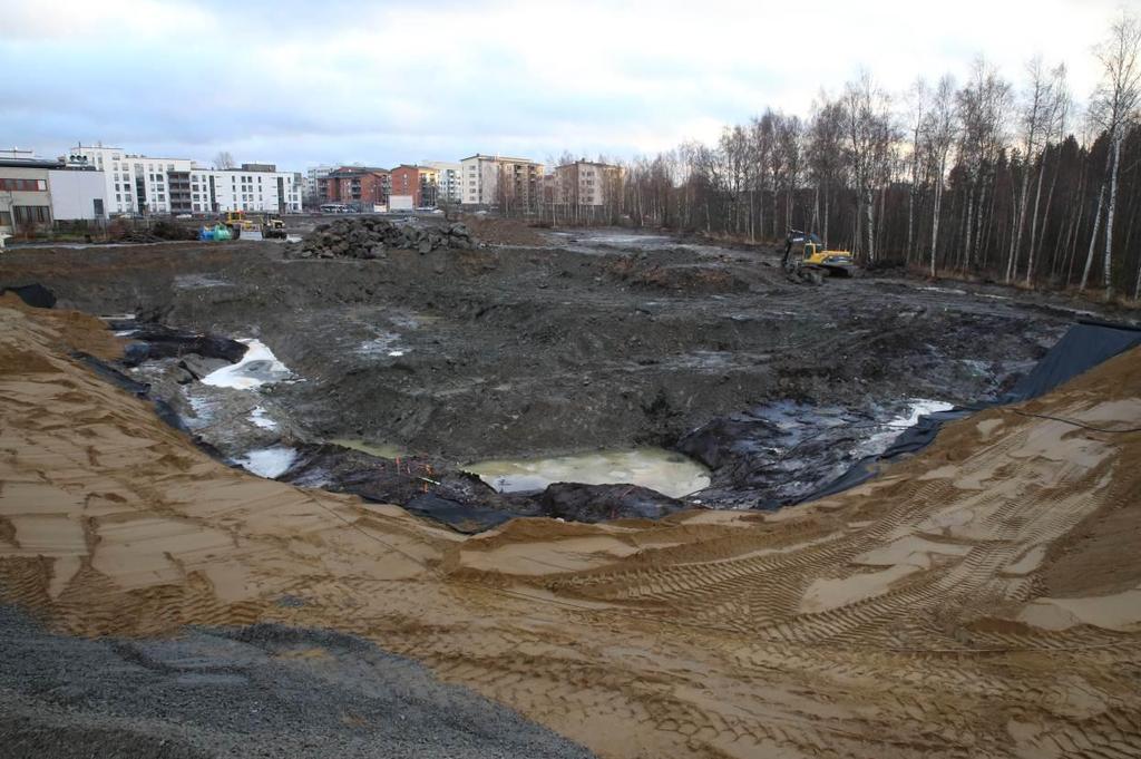 I- ja J-alueen uutta sora- ja sepelitäyttöä 20.