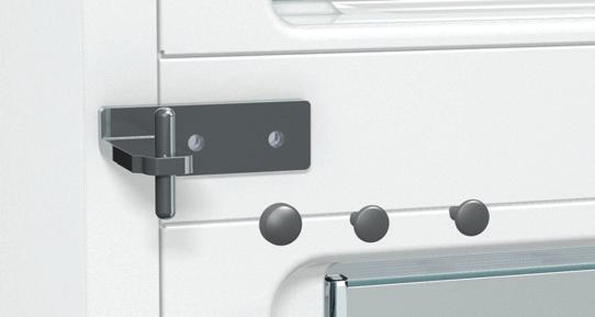 ja nro 8 Oven avautumissuunnan vaihtamiseen vaaditaan vähintään kahta henkilöä!