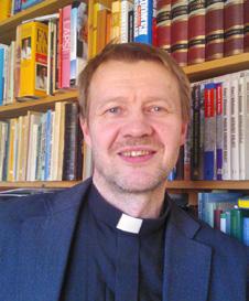 Jeesus sanoi: Menkää kaupunkiin ja hän neuvoi, kenen luo opetuslasten oli mentävä ja käski sanoa opetuslasten tapaamalle henkilölle: Opettaja sanoo: Hetkeni on lähellä.