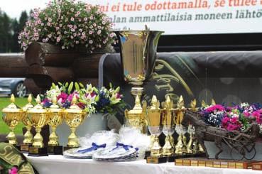 Suur-Hollolan Nelivuotispokaalin aikaisemmat voittajat 1998 Victory Queen Pekka Korpi 16,1 20.000 mk 12 1999 Will Racing Lady Markku Nieminen 16,3 30.