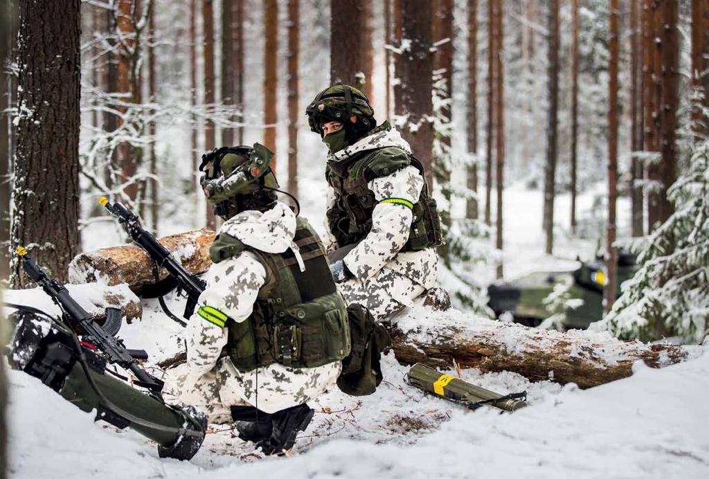 Teemana Kehittyvä Karjalan prikaati Karjalan prikaatin KILPI KILPI 2/2018 Pääkirjoitus 4 Komentajalta 5 Apulaiskomentajalta 6 Ilmasta-maahan vaikuttamisen historia 7 Karjalan prikaatissa on valmiutta