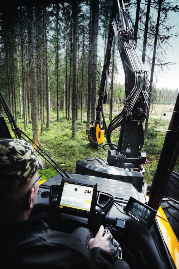 Uusi PONSSE Comfort -metsäkoneen käyttöliittymä on kehitetty vuosien kokemuksella yhdessä kuljettajien kanssa. Se käsittää mm. uudet hallintakahvat, käsinojat kytkimineen sekä ohjaamon kytkinpaneelin.