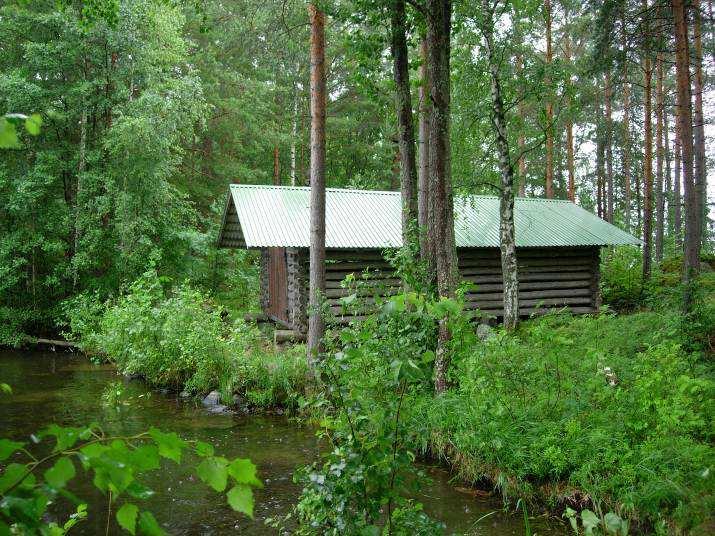 E. Venesuoja Venesuoja on todennäköisesti samanikäinen edellä kuvatun verkkovajan kanssa eli rakennettu 1930-luvulla.