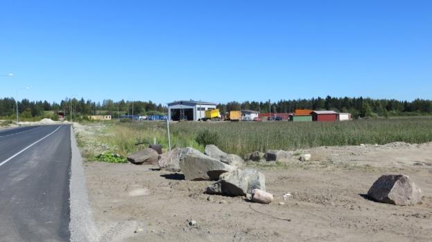 Suunnittelualue rajautuu rakentuneeseen pienteollisuusalueeseen. Alue on rakennustavaltaan yhtenäinen.