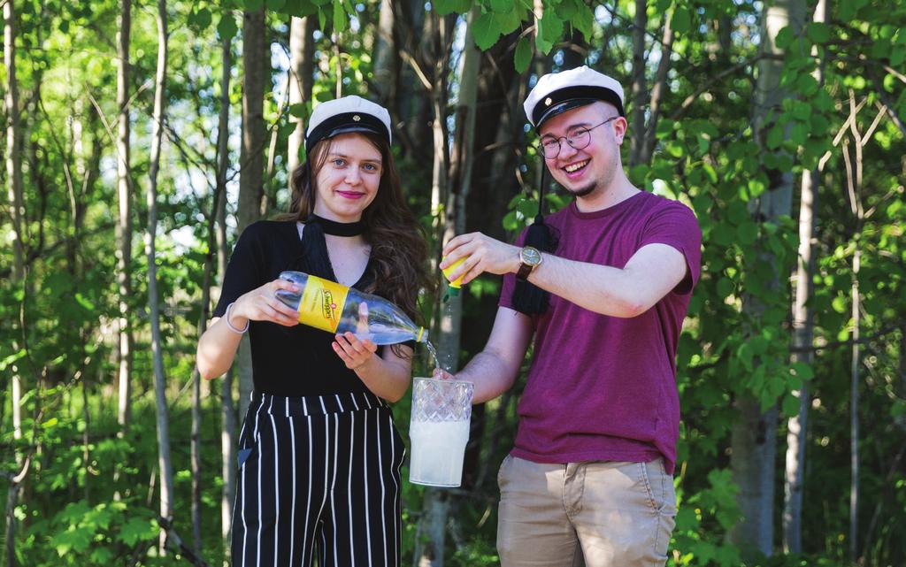 IE M LÖY EIDÄT TÄÄ TISK USE IN IN PUO TOISELT LELT A A :) Hei sinä ihana uusi phuksi! Me olemme Athenen isäntä ja emäntä, eli uuden kiltasi IE:t Miska ja Jessica.