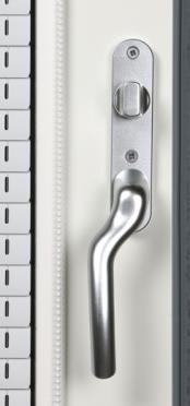 Avainsylinterillä varustettu ovi voidaan lukita ja avata lukituksesta ulkoa päin avaimella.