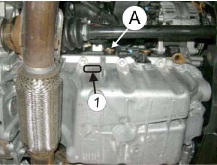 7 6/7 The heater is to be installed on the F-side of the oil sump. Thoroughly clean the oil sump in the area where the heater is to be mounted. Note!