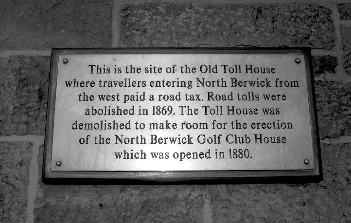 North Berwick - West Links North Berwick The West Links oli alun perin kuusi reikäinen 1790 luvulla, tätä aiemmin käytössä oli East Links Course.