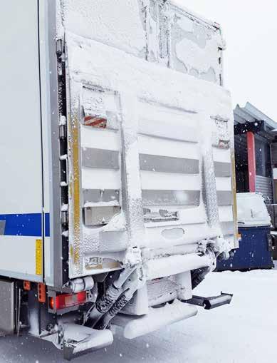 PARASTA VOLVO HUOLTOA PERÄVAUNULLE JA TAKALAITANOSTIMELLE TAKALAITANOSTIMEN