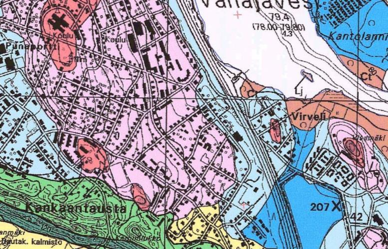 SELOSTUS Sivu 5/30 muodostuva pohjavesi virtaa kalliopinnan topografian mukaisesti koilliseen kohti Vanajavettä, jonne pohjavesi purkautuu.