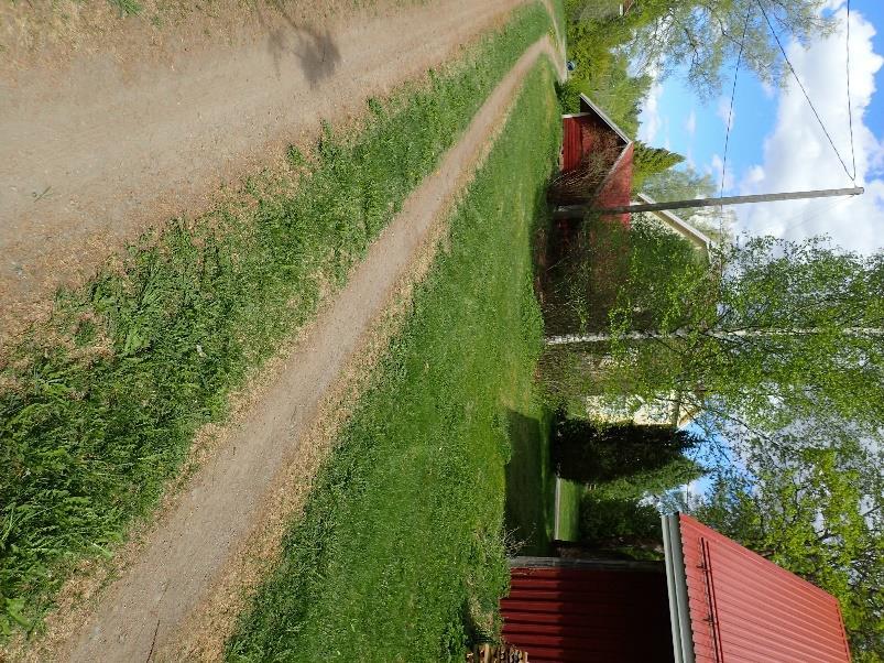 Polttokenttäkalmisto on löydetty vuonna 1932 vesijohto-ojaa kaivettaessa. Aarne Äyräpää tutki paikkaa vuonna 1933, jolloin varmistui kyseessä olevan merovingiaikainen polttokenttäkalmisto (kartta 8).