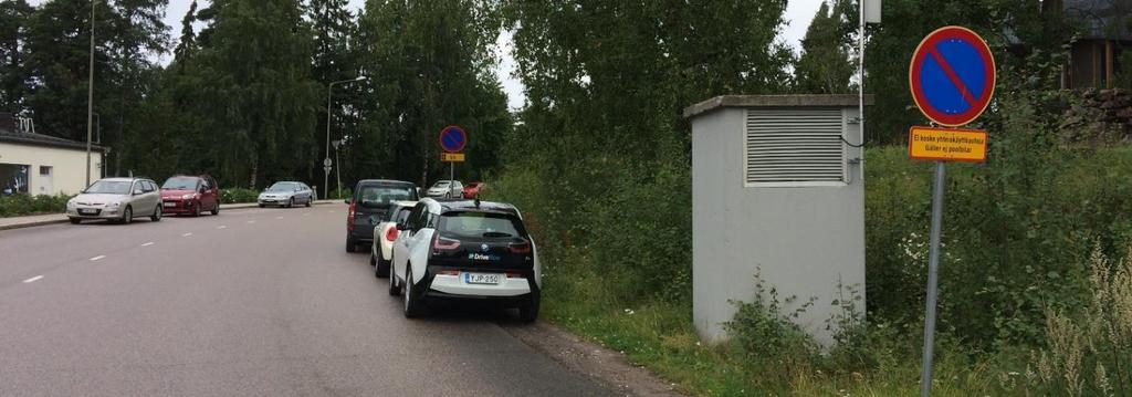 Nykytilanne Espoossa Liikenteenohjaus Liikenteenohjaus = Liikennemerkit ja ajoratamaalaukset (yksinkertaistetusti) Osoitetaan autopaikkoja yleisiltä alueilta ja myönnetään pysäköintilupia ilmaiseksi