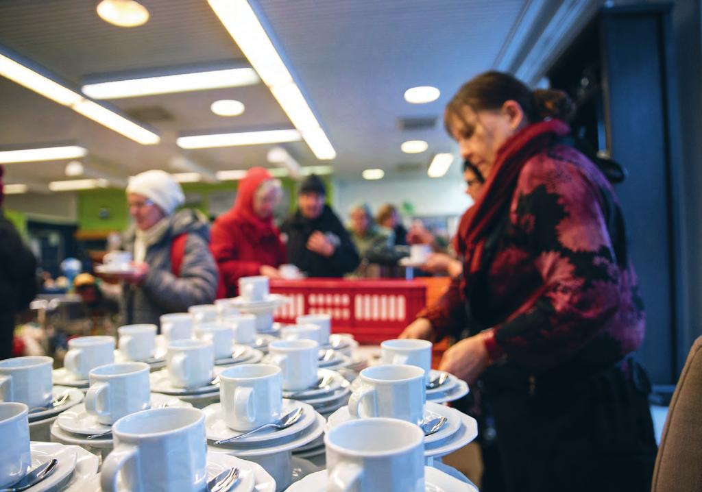 HYVÄ NAAPURI YHTEISÖNSÄ NÄKÖINEN KIERRÄTYSKESKUS Kierrätyskeskus elää yhä useamman kaupunkilaisen arjessa kierrätysastioina, -polkupyörinä ja -huonekaluina.