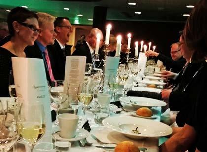 SYYSPÄIVÄN TÄRÄYS 3.10.2015 Syyspäivän täräystä juhlittiin tänä vuonna juhlavissa merkeissä, sillä kyseessä oli samalla Suomen Maanmittausinsinöörien Liiton 125-vuotisjuhla.