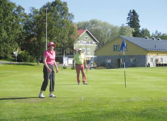 Absoluuttisesti mitattuna pelioikeuksien käyttö oli vilkkainta Espoon Golfseurassa (kuva vasemmalla). Pelioikeuskenttien määrä kasvoi viime vuonna kolmel la kentällä.