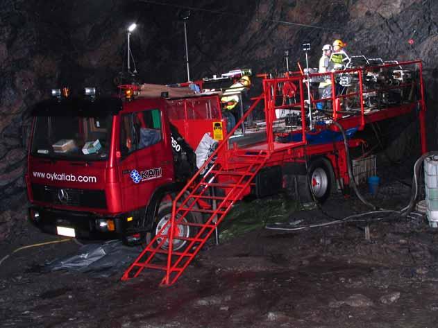 8 Figure 2-2. The drill rig and working base are installed on a truck. Hagby-Asahi s wireline drill rods (wl-76) and a 3-metre triple tube core barrel were used in this work.