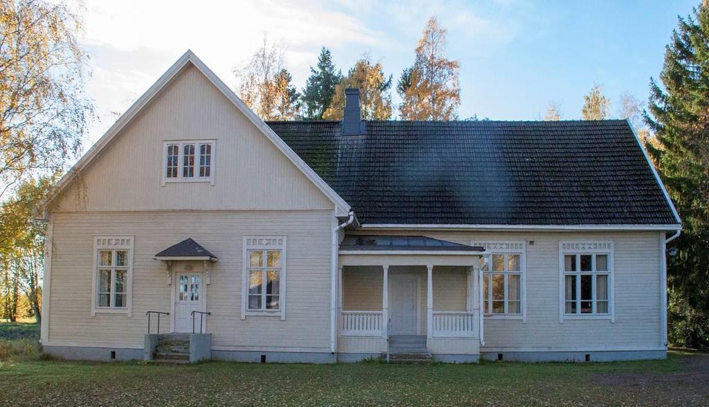 3.4. RUKOUSHUONE Niinijoen rukoushuonehanketta suunnitelleiden 1920-luvun paikkakuntalaisten tavoitteena oli saada oma kyläkirkko keskelle kylää. Vuonna 1920 he perustivat Luth.Ev.