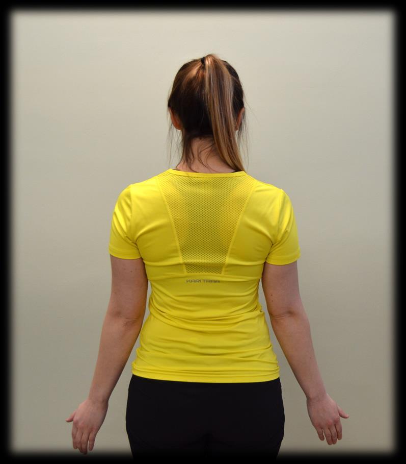 Lihasvoimaharjoite 6: Eteen nosto Seiso tukevasti ja aseta yläraajasi suorina vartalon vierelle kuvan