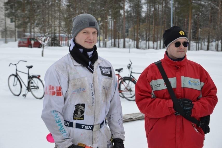 opiskelijoilta henkilökunnalle - Se, jonka puoleen voi kääntyä, kun ei oikeastaan tiedä kenen puoleen pitäisi kääntyä.