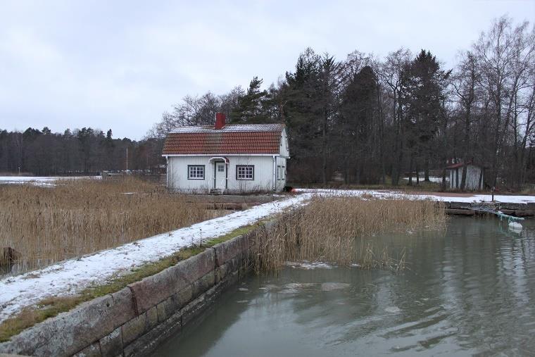 Jugend-talo on myös erityinen kohde siksi koska siinä on asunut laivanvarustaja, everstiluutnantti ja