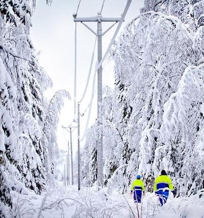 Maakaapelien kysyntä jatkuu Suomessa Sähkömarkkinalain edellyttämän toimintavarmuuden parantaminen pitää maakaapelien kysynnän yllä vielä vuosia Ensimmäinen takaraja 2019, säävarman