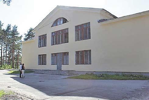 vaštuau Karjalan tašavallan rahvahallini omatoimini luomiskollektiivi- šekä Karjalan tašavallan lapšien luomistyön mallikollektiivi -arvojen myöntämiseštä ta tovistamisešta.