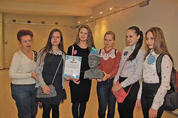 »»kul tuuru Ville Haapasalo sai uvven pipon «Oma Mua» 13. talvikuudu 2017 9»»Villen pipot -kilbu ilmoitettih oraskuus.