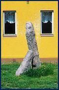 45. Villu Jaanisoo MAAEMON RAKASTAJA 1997 Veistos kuvaa äiti maan rakastajaa, joka olosuhteiden pakosta joutuu suorittamaan aktin julkisella paikalla.