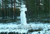 Antti Pedrozo VALKOINEN TORSO 2000 Sijainti: Taidetien varrella, lähellä Niinisalon risteystä 95.