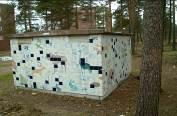 97. Tao Huang, Anni Paunila, Heini Riitahuhta TARU 2003 2003 järjestetyn Hehku-näyttelyn yhteydessä valmistui muuntamon kaakelointi aiheena metsän sadut.
