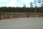 Liisa Juhantalo KAVIOURA 2004 Muuriin on käytetty hämeenkyröläisen Potilan tiilitehtaan ylipalaneita tiiliä,