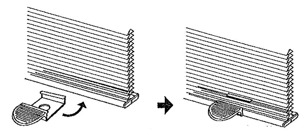 Tips for Outside Mountng Ifsyou resinntallingsyoursnhadensoutnidesofsyourswindowsfraoen,sclipsthesbracketnsintosthesheadsrailsansdencribedsabove.