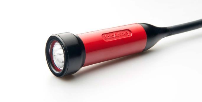 Luxus PUR kompakti LED-valaisin_ MacArtney PUR (polyuretaani) kotelossa. Huoltovapaa. Kestävä. Voidaan käyttää niin vedessä kuin maallakin. Valaisin SubConn MCIL3M-liittimellä.