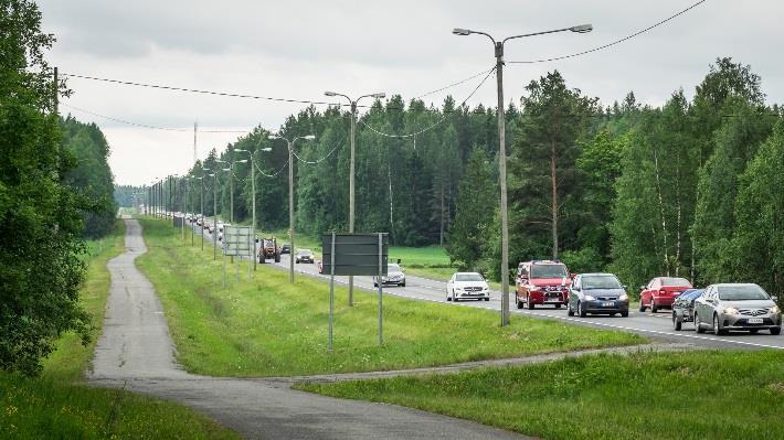 Valtatie 8 Turku-Pori 2012-2015 liikennepoliittisessa selonteossa 92,5 M => Toteutus v. 2014-2018; Satakunnassa mm.
