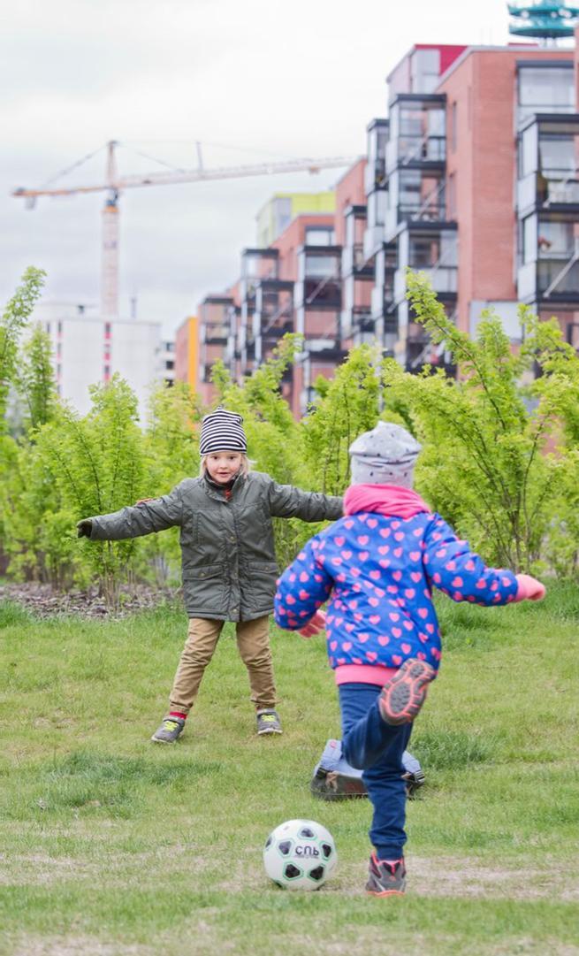 Tarvitaan pääkaupunkiseudun yhteinen käsitys tavoitteista Ilmastonmuutoksen hillintä Kiertotalous Sopeutuminen Ilmansuojelu Miten tavoitteet