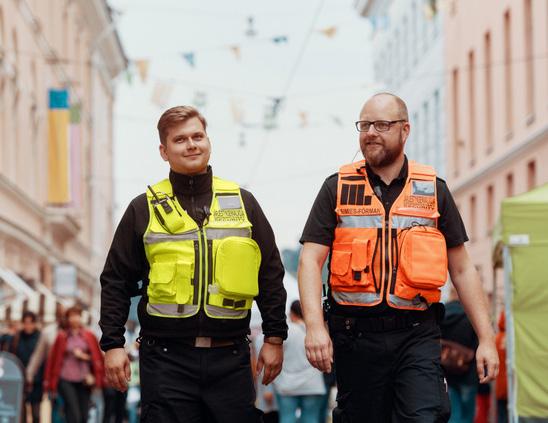 Ennakkoviestintä Valmista yleisö tapahtumaan selkeällä ennakkoviestinnällä. Ennakkoviestintä tapahtuman pelisäännöistä minimoi yllätykset ja sujuvoittaa sekä vieraiden että henkilökunnan toimintaa.
