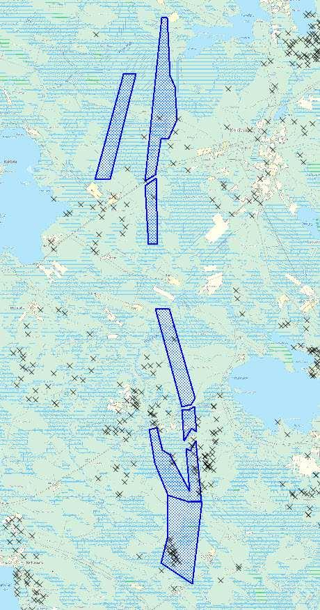 Kuva 4. Kallioperä- ja lohkarehavaintopaikat (mustat rastit) sekä rauenneet valtaukset peruskartalla. Fig 4. Historic bedrock and boulder observations (black crosses) with lapsed claims on a base map.